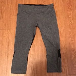 Lulu lemon capris